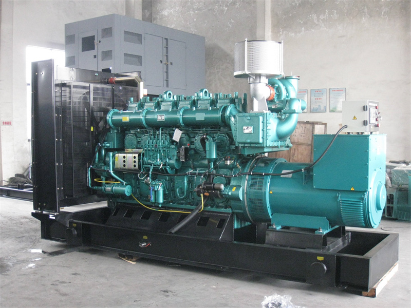 溪湖200KW 柴油发电机的油耗是多少？