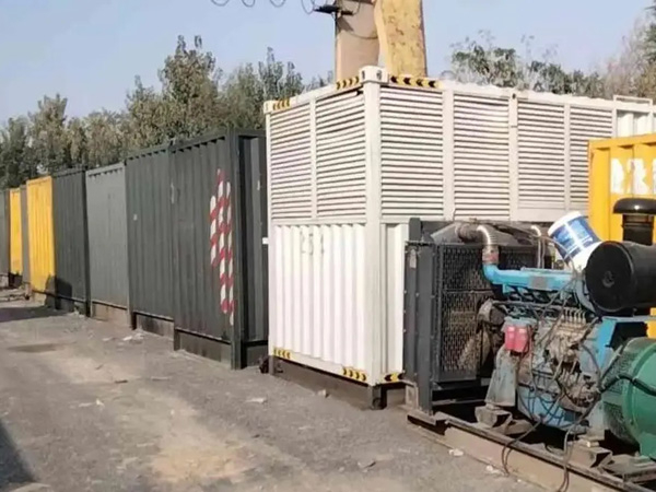 溪湖200KW柴油发电机机组每小时油耗是多少？